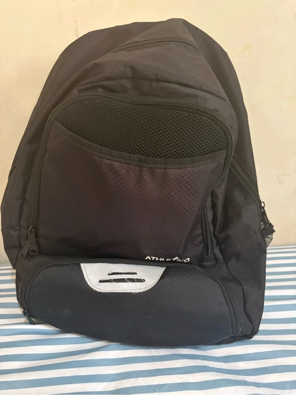 Athletico black sports